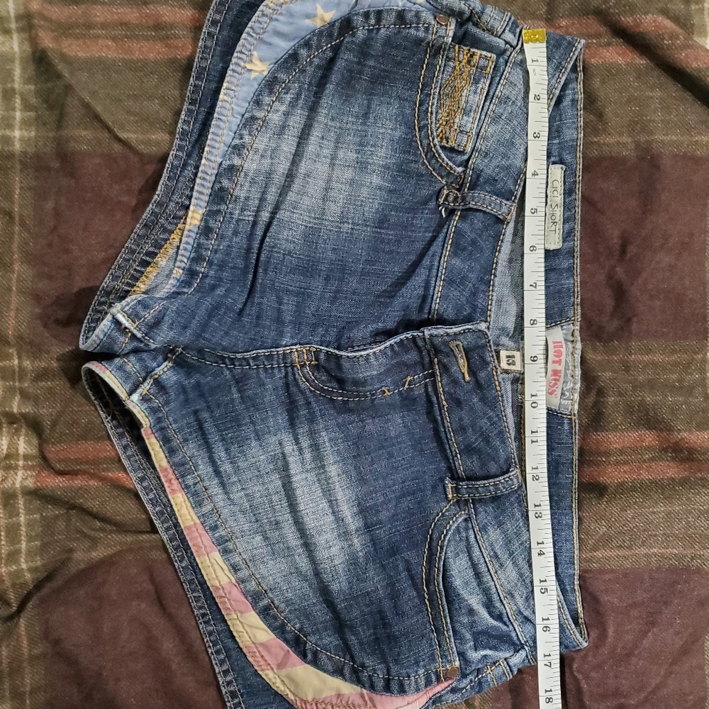 Hot Kiss Shorts